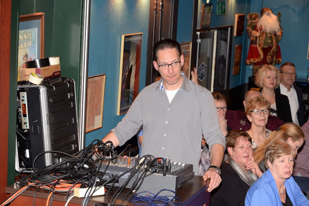 ../Images/Top2000 cafe 099.jpg